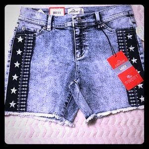 Girls shorts 🦋final price🦋